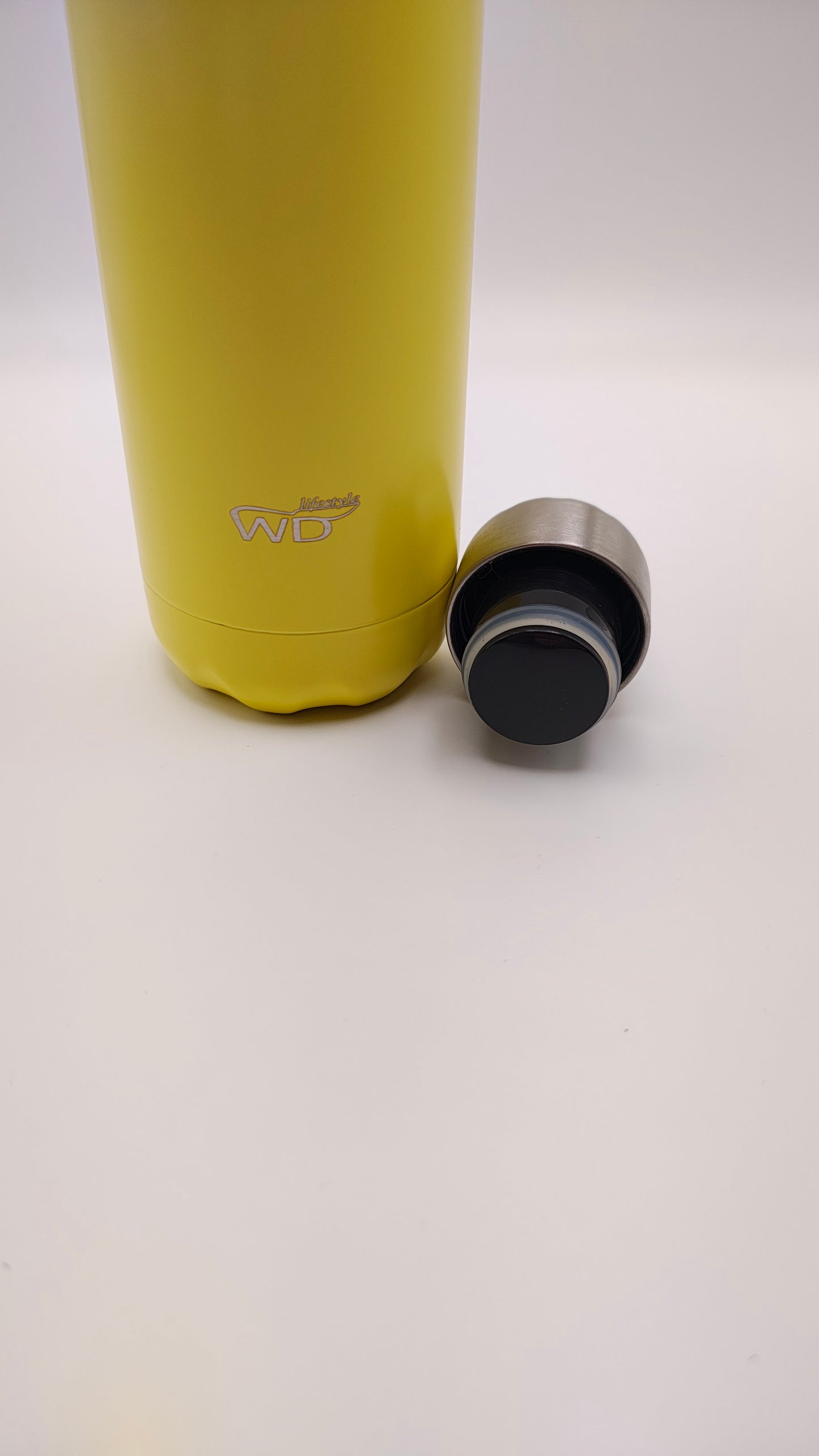 Garrafa Térmica Inox 500ml Banana WD Lifestyle | Frio 24h e Quente 12h