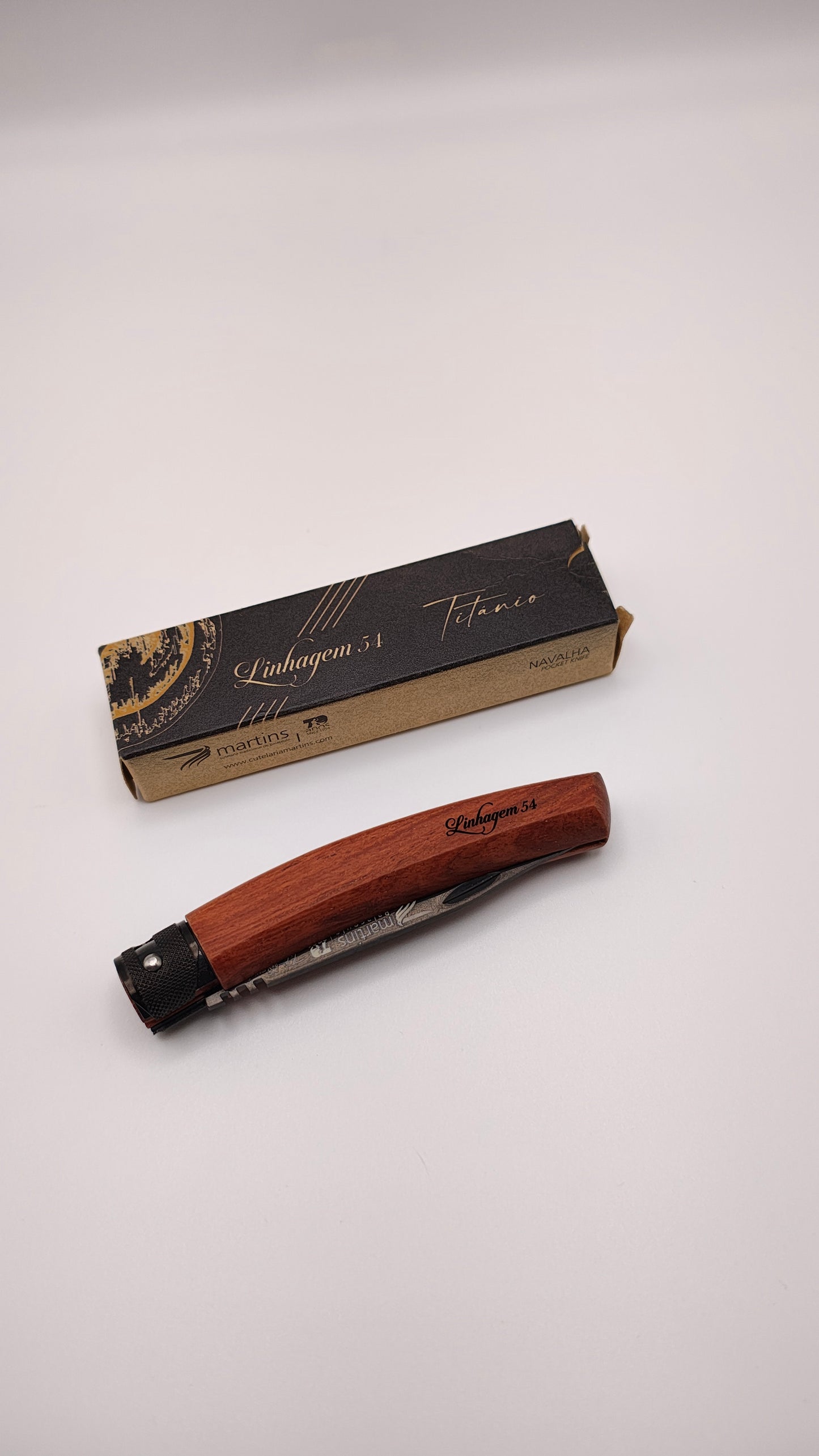 Navalha Martins LINHAGEM 54 – Bubinga & Titânio | Elegância e Tradição Portuguesa