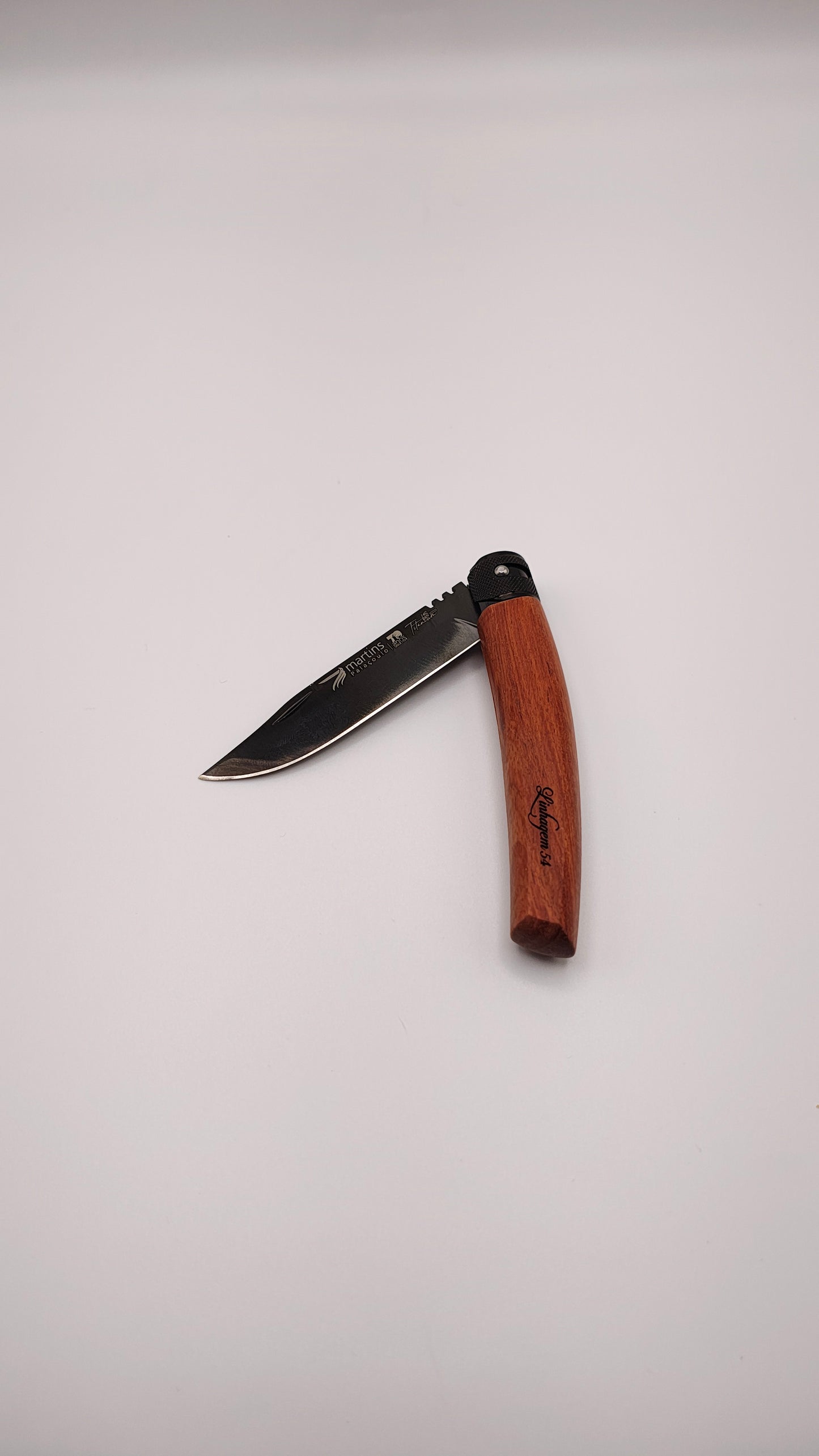 Navalha Martins LINHAGEM 54 – Bubinga & Titânio | Elegância e Tradição Portuguesa