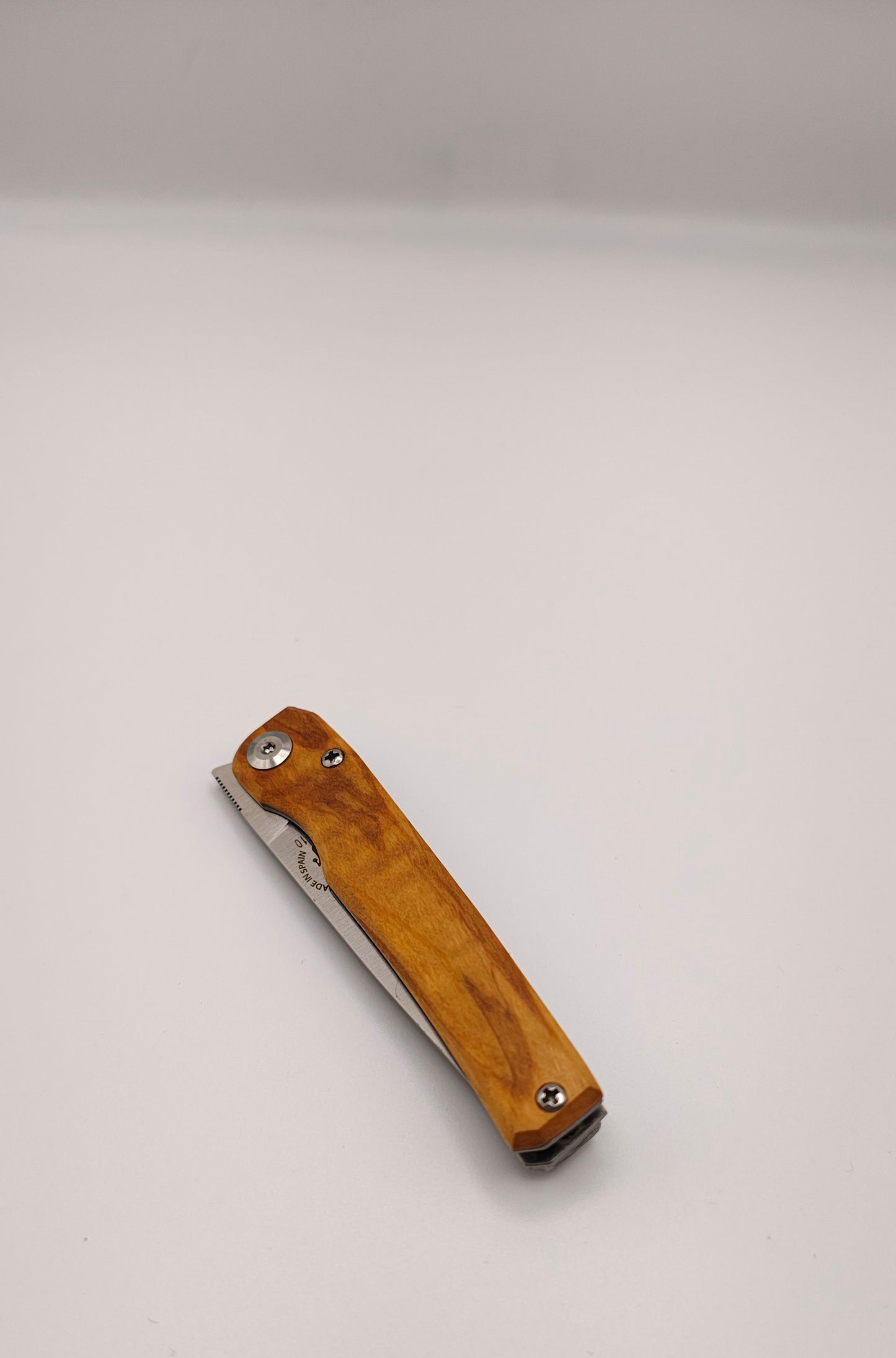 Navalha Salamandra S-310 70mm | Oliveira | Aço Böhler N690