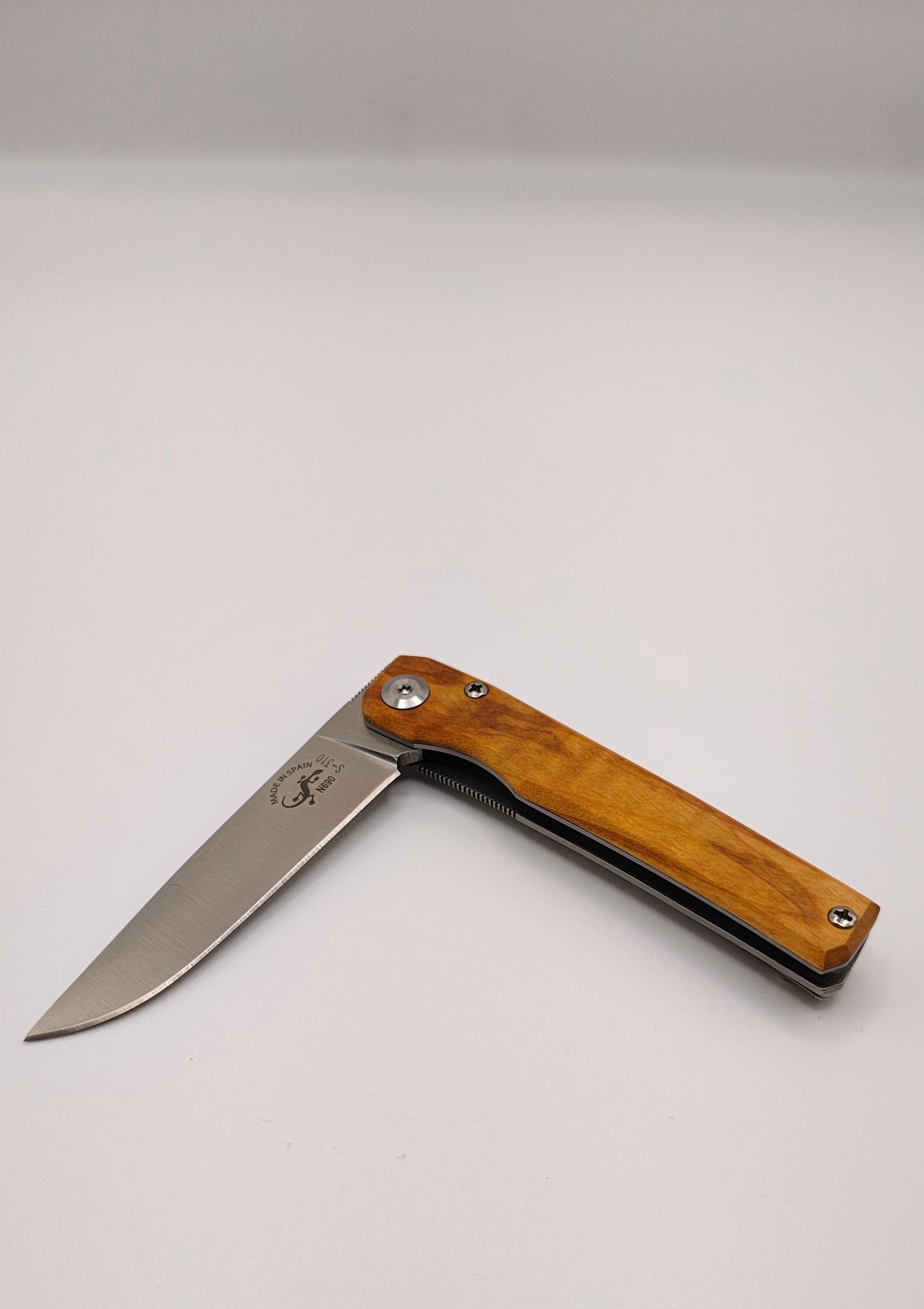 Navalha Salamandra S-310 70mm | Oliveira | Aço Böhler N690