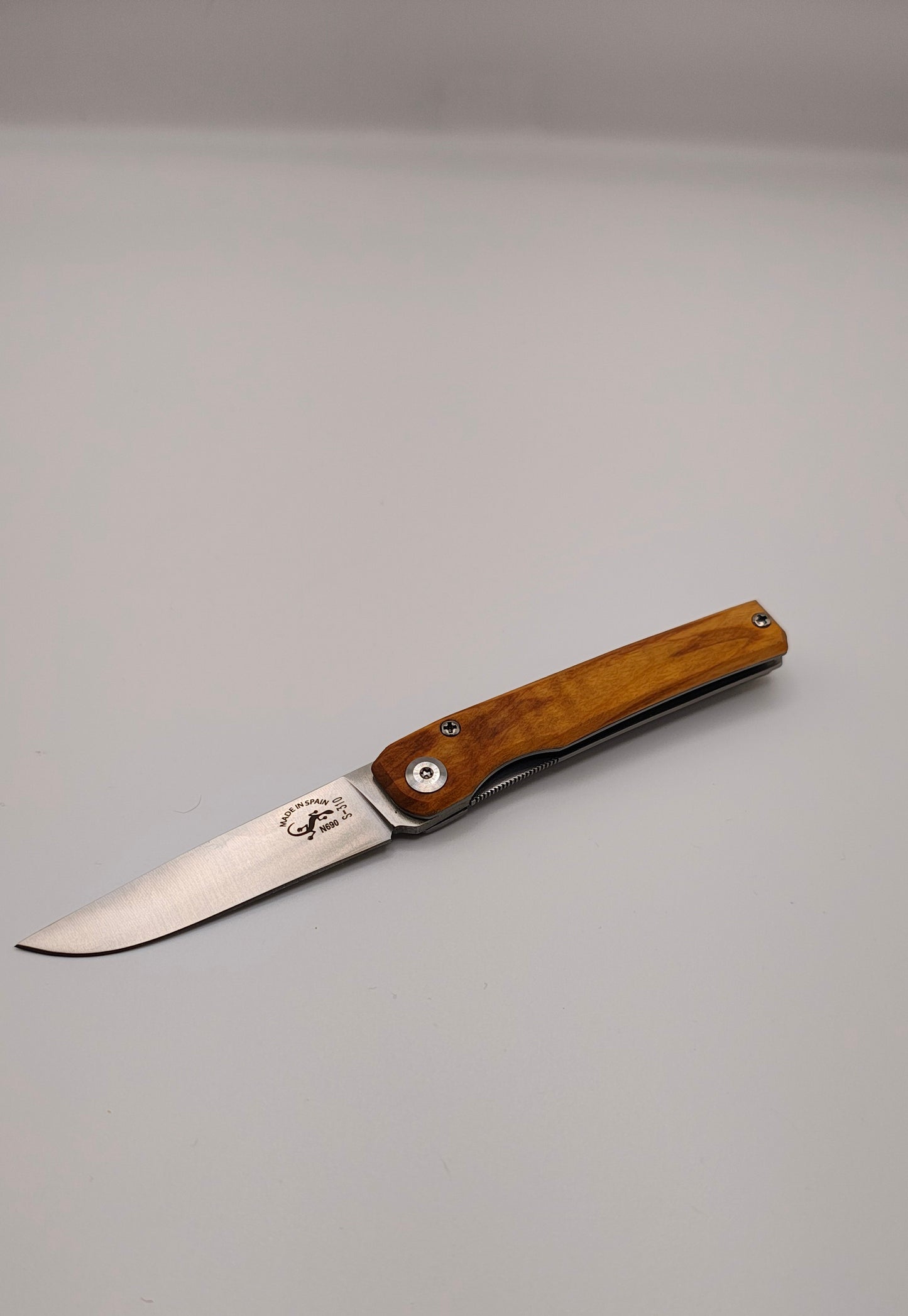 Navalha Salamandra S-310 70mm | Oliveira | Aço Böhler N690