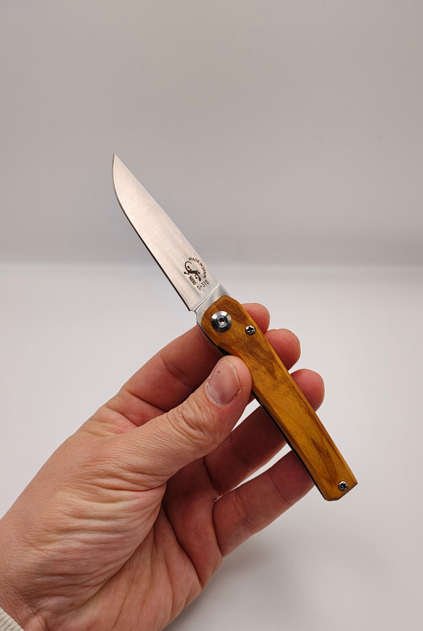 Navalha Salamandra S-310 70mm | Oliveira | Aço Böhler N690