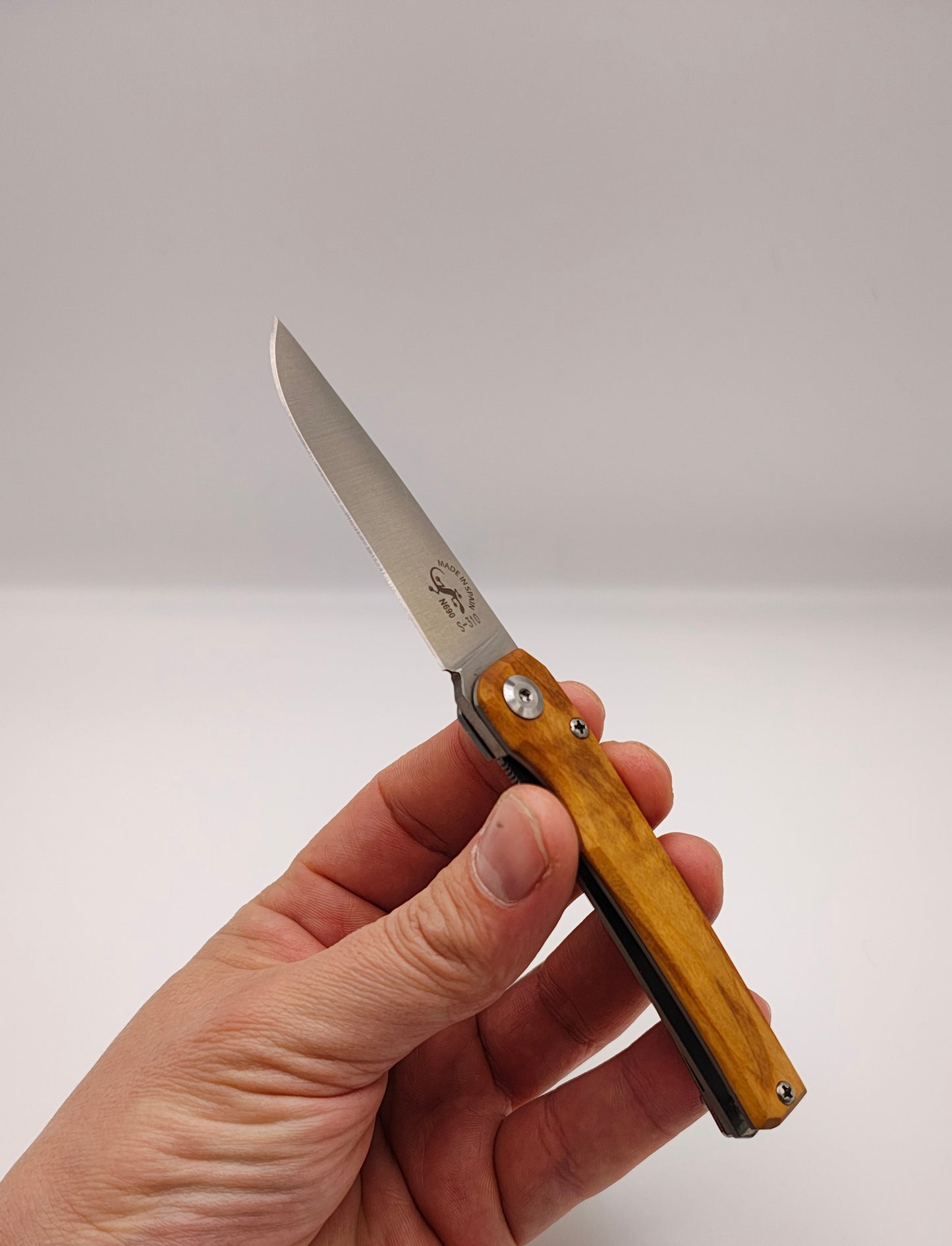 Navalha Salamandra S-310 70mm | Oliveira | Aço Böhler N690