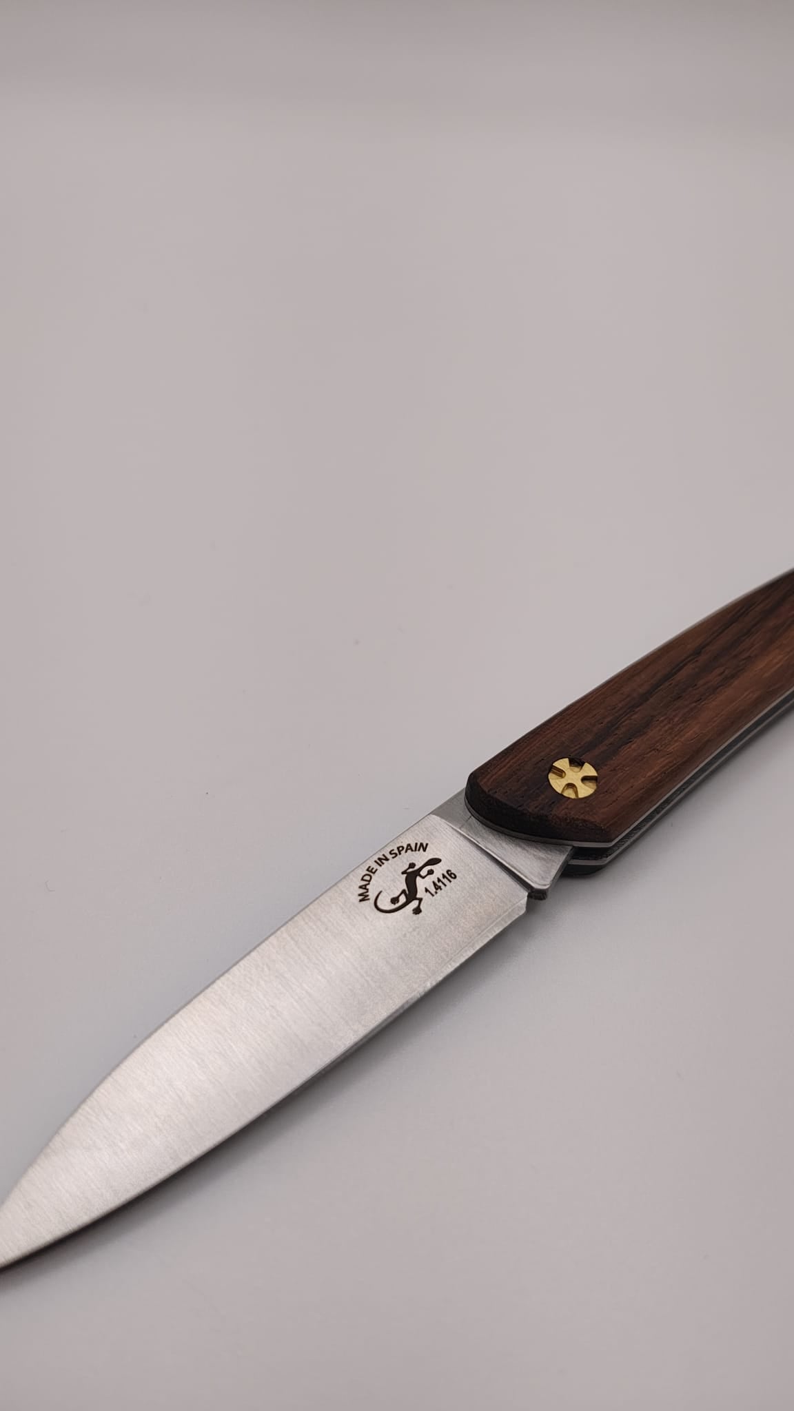 Navalha Salamandra Inox 75mm | Cabo em Pau Santo | Fabricada em Espanha