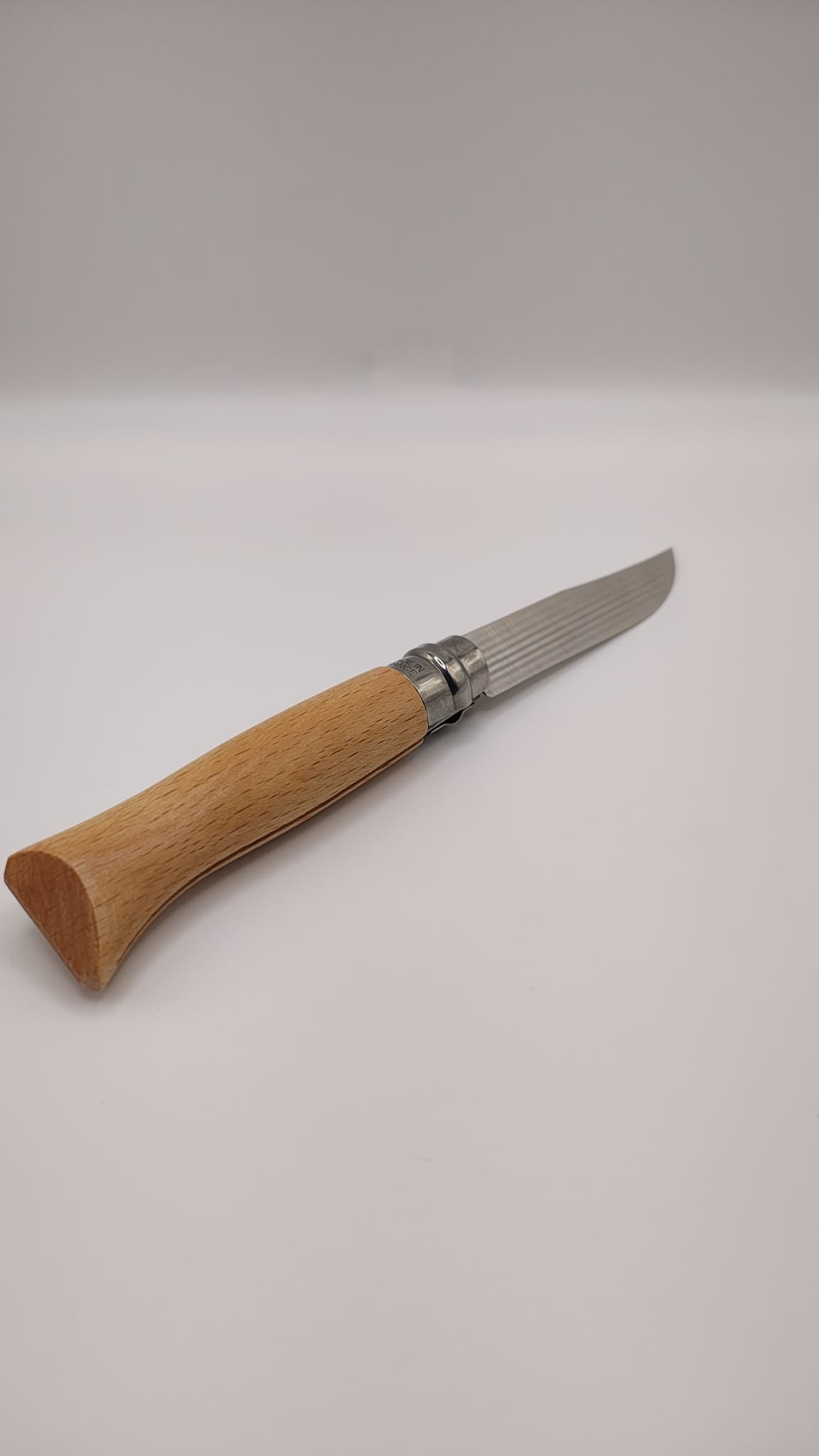 Canivete Opinel N°8 Inox | Aço Sandvik 12C27 | Cabo em Faia