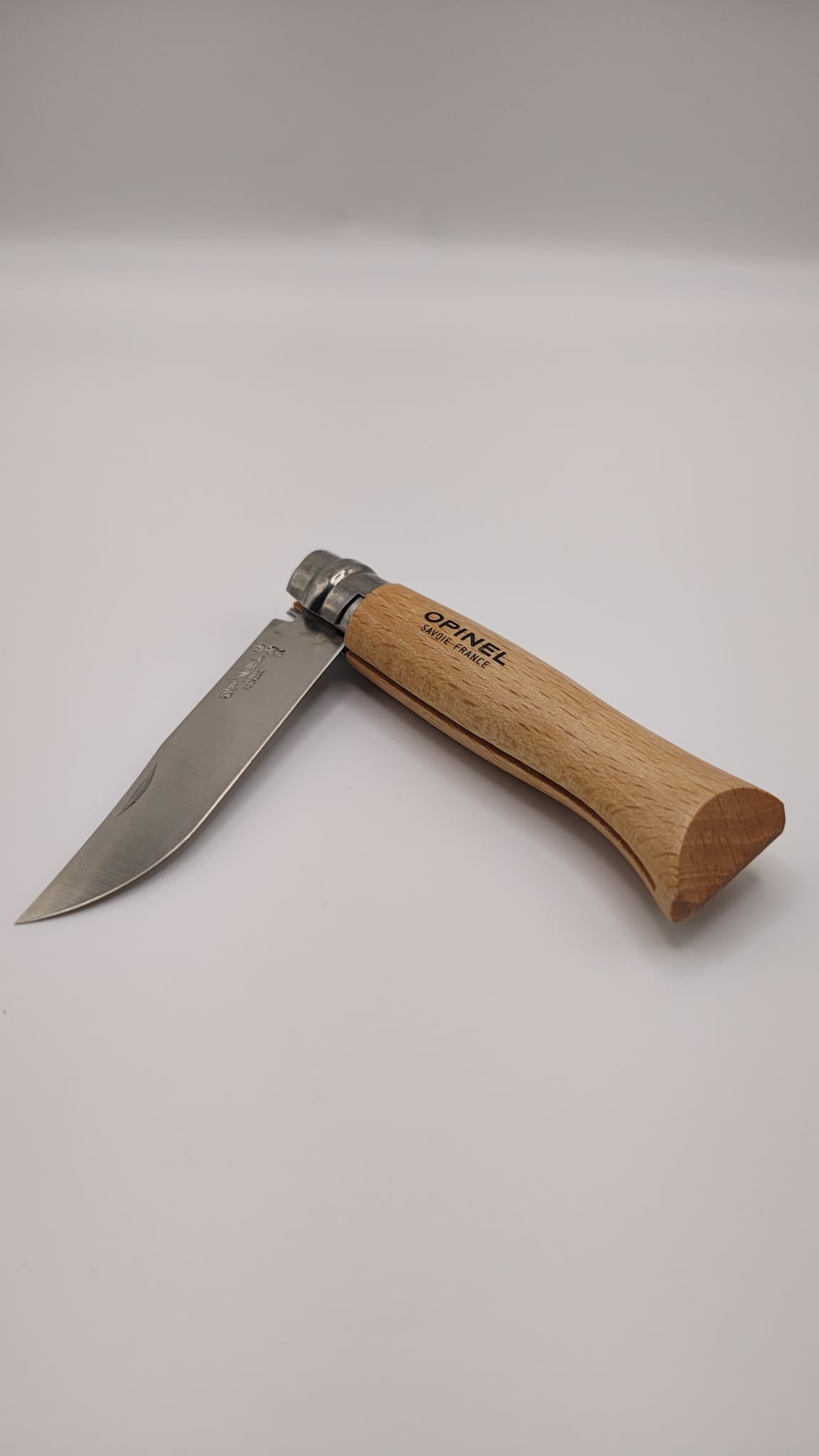 Canivete Opinel N°8 Inox | Aço Sandvik 12C27 | Cabo em Faia